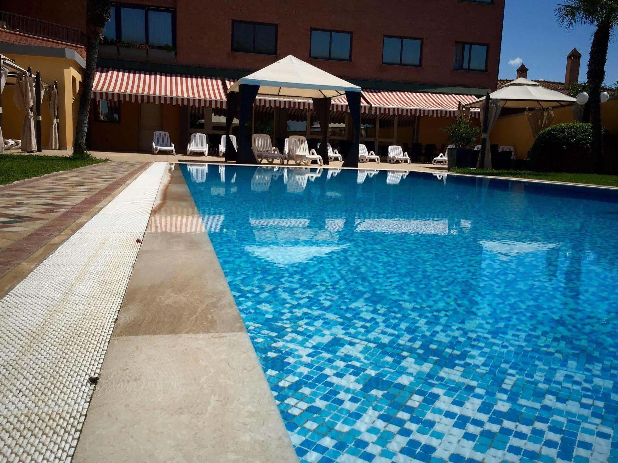 Hotel Grillo アッセミニ エクステリア 写真